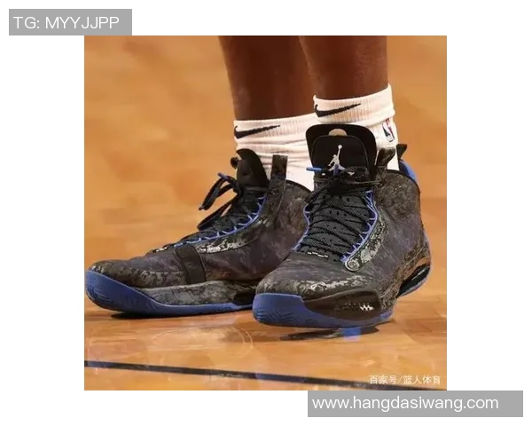 足球球星如何挑选专属战靴 解密顶级运动鞋对球员表现的影响